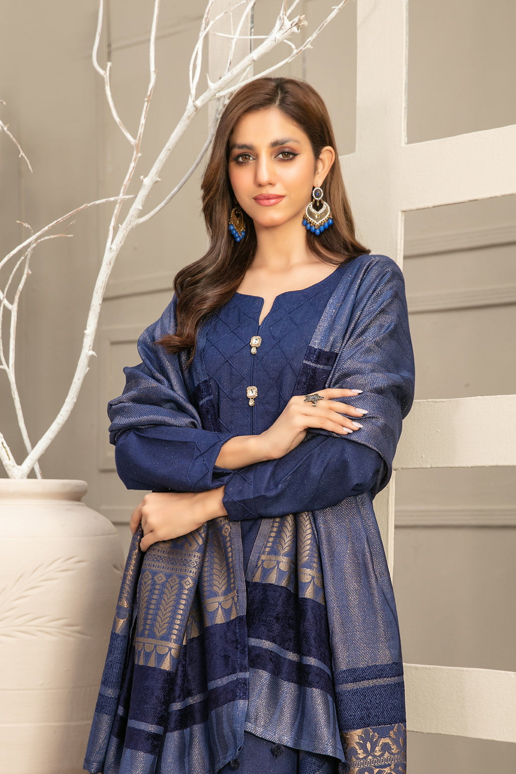 TAWAKKAL Winter Shawl - D-9782