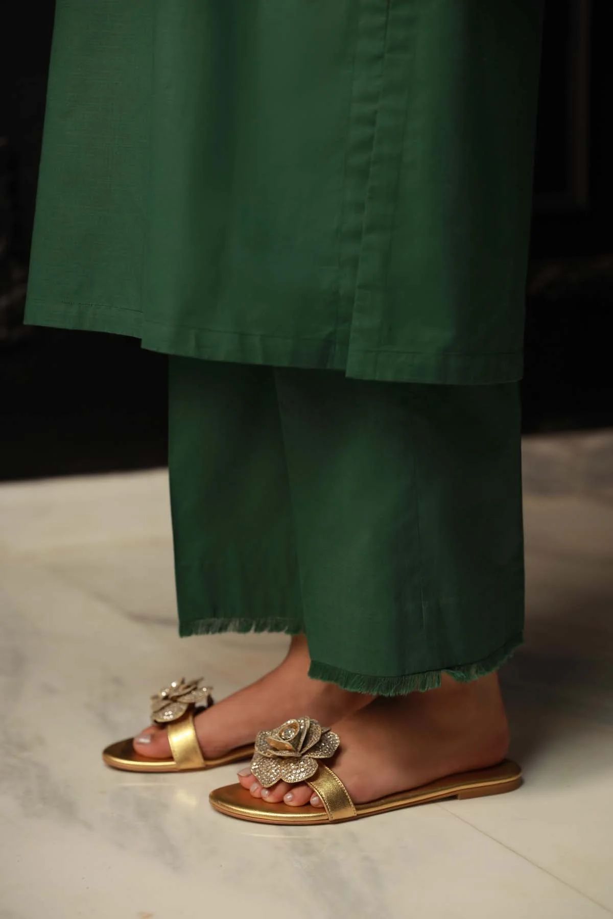 Enigmatic Ivy by SAHAR