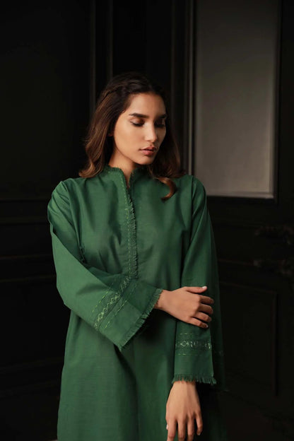 Enigmatic Ivy by SAHAR