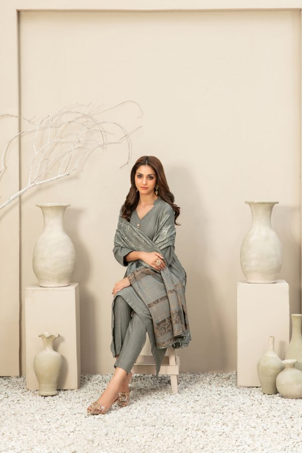 TAWAKKAL Winter Shawl - D-9789