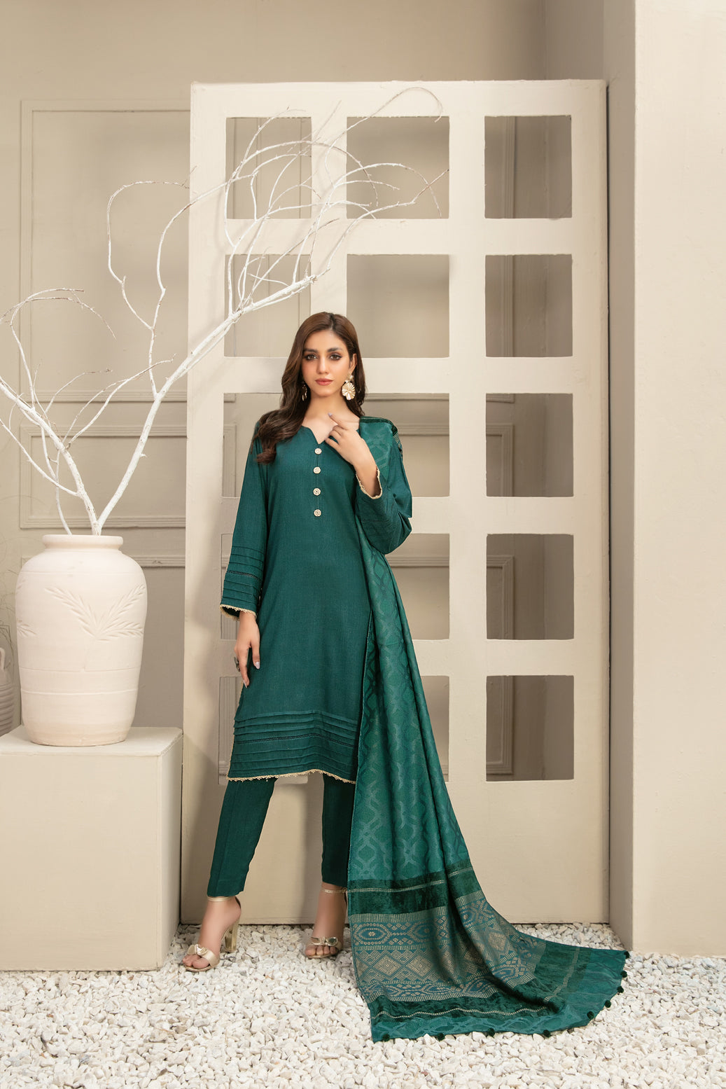 TAWAKKAL Winter Shawl - D-9786