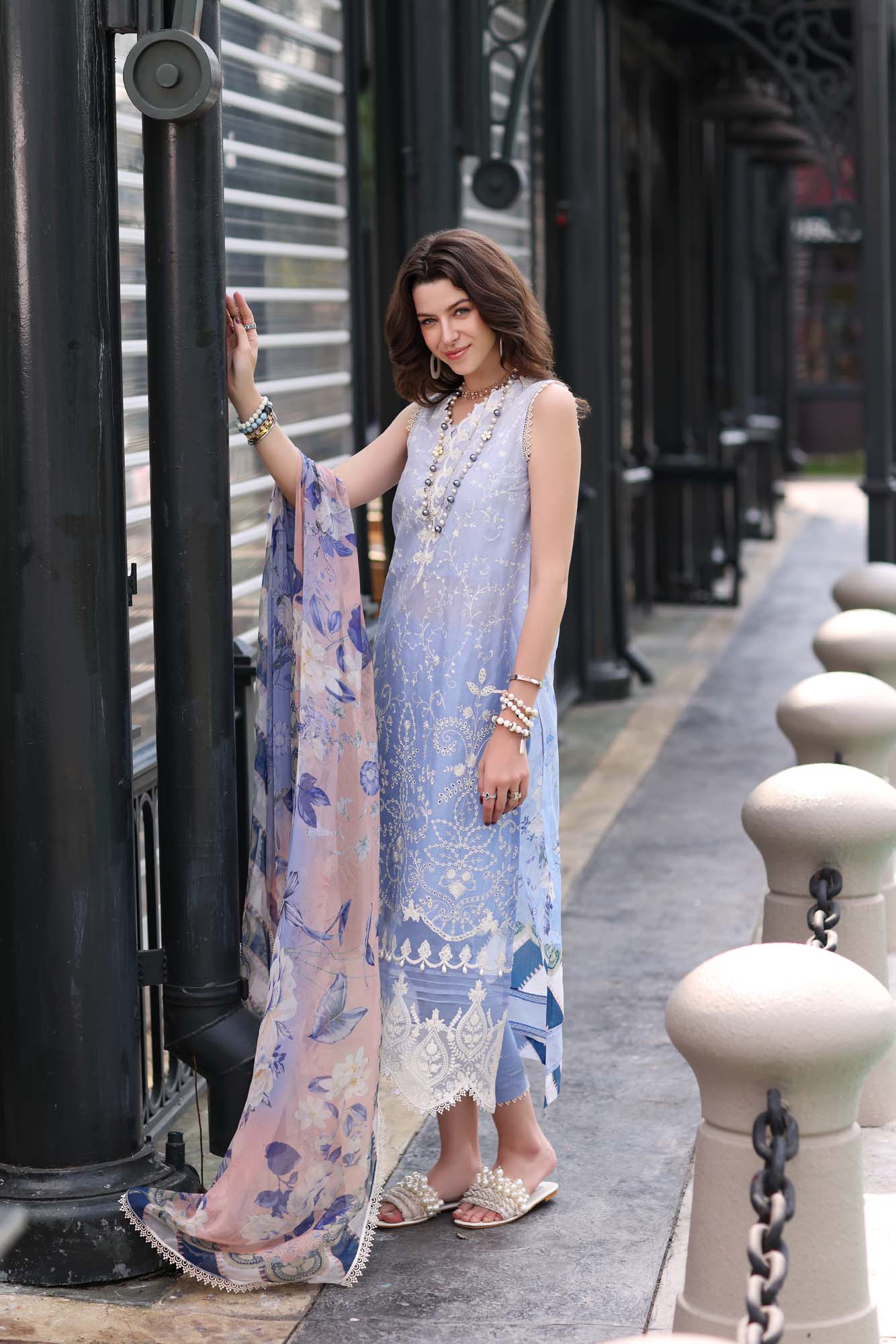 Noor by Saadia Asad D-1A