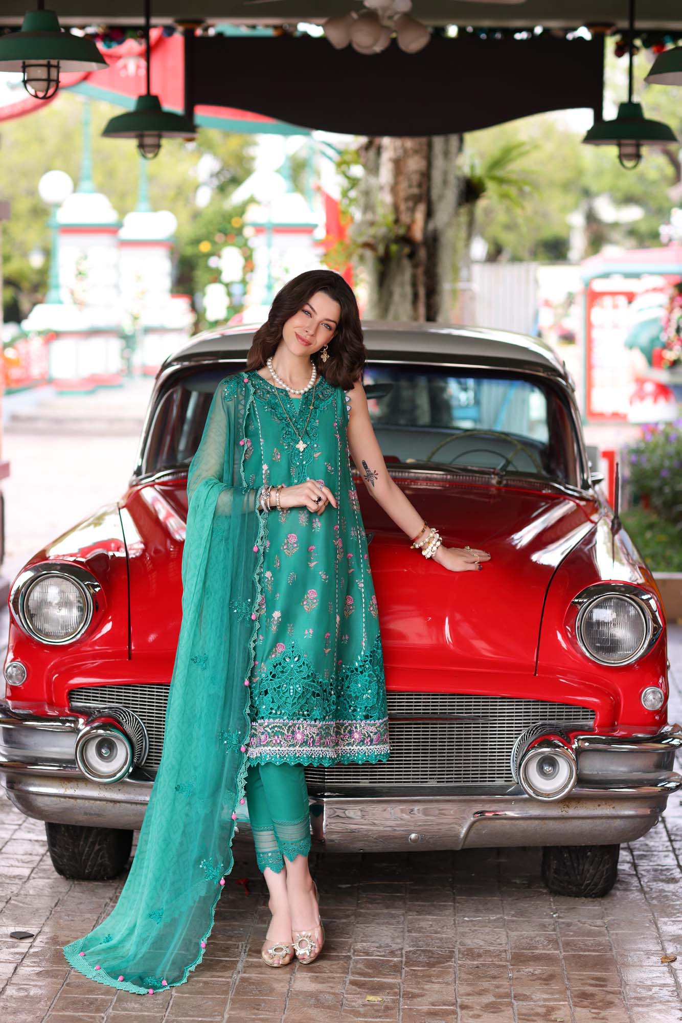 Noor by Saadia Asad D-6B