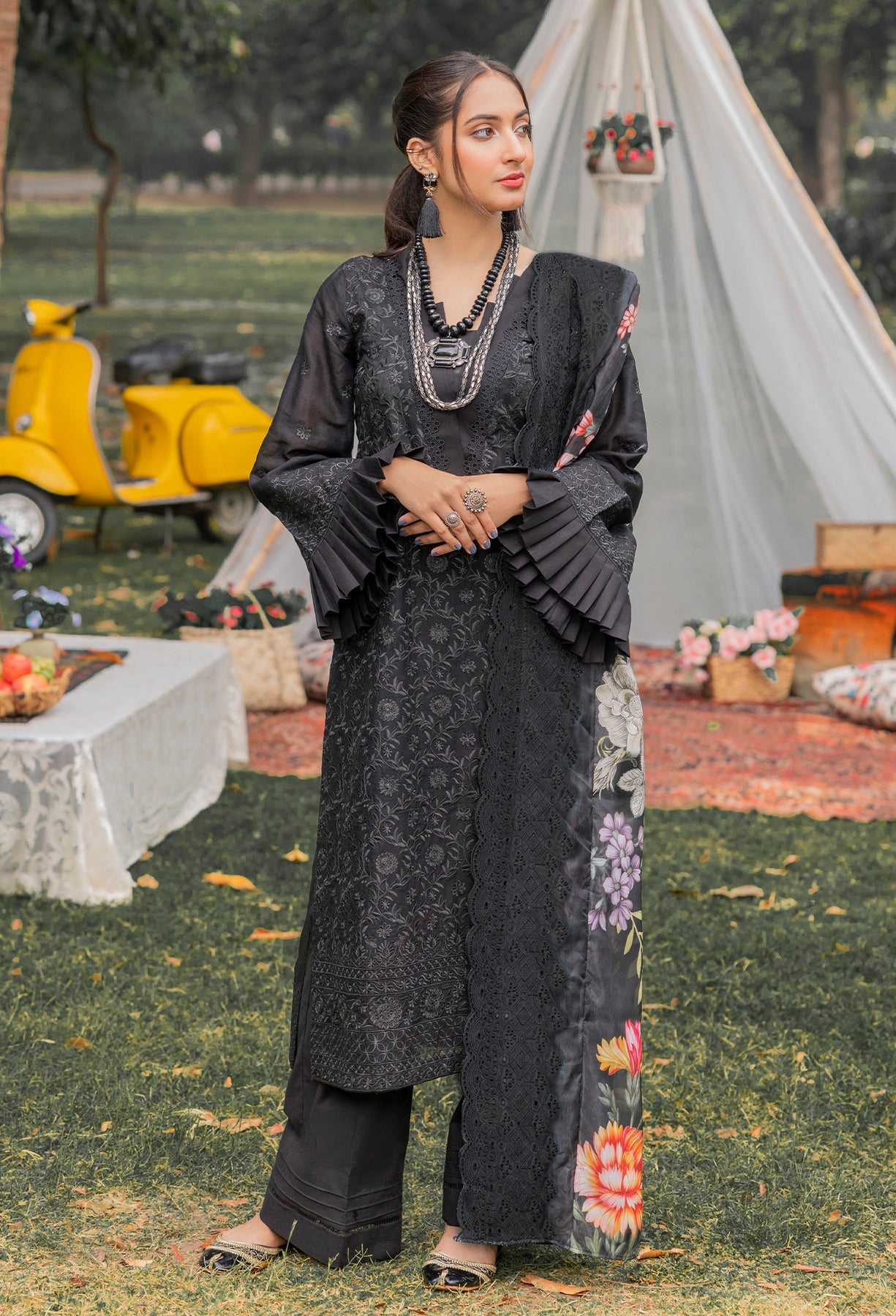 Adan Libas Chikankari - D2