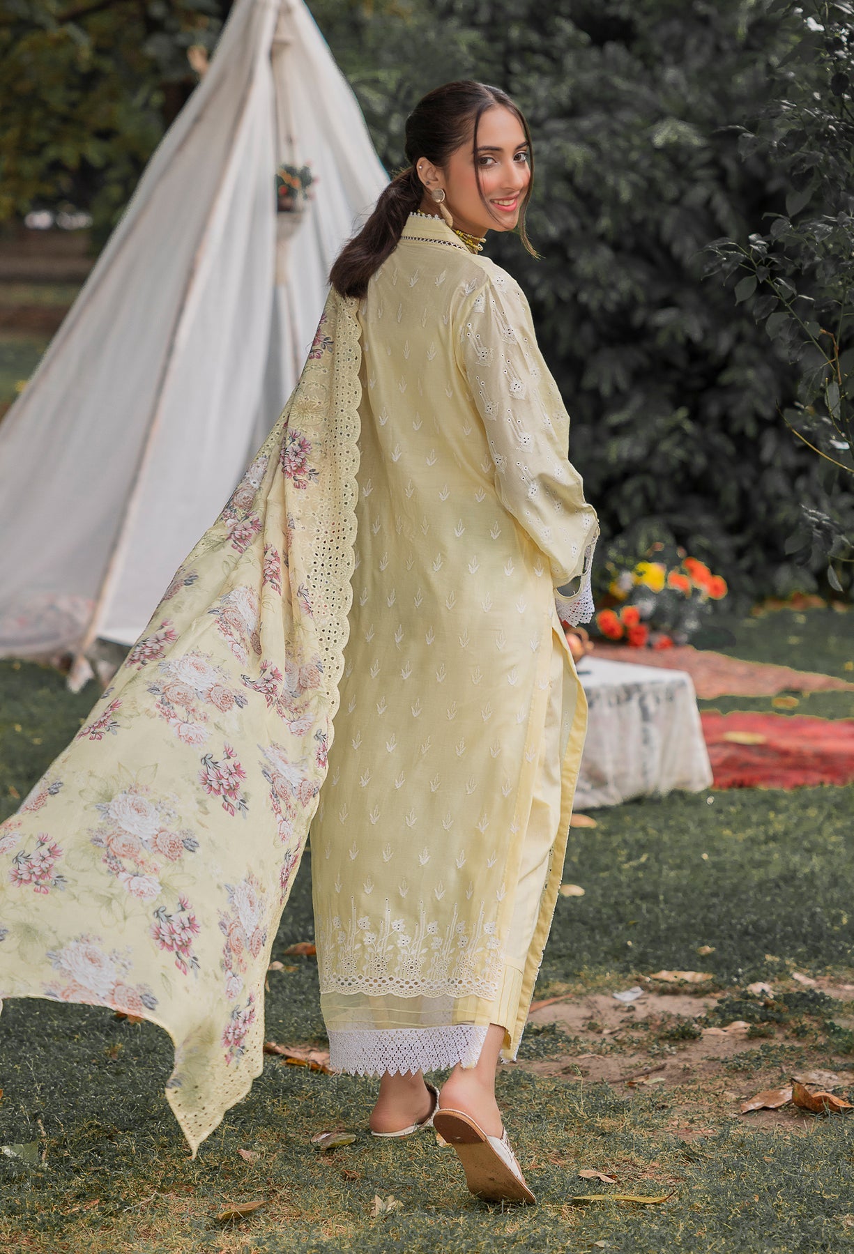 Adan Libas Chikankari - D10