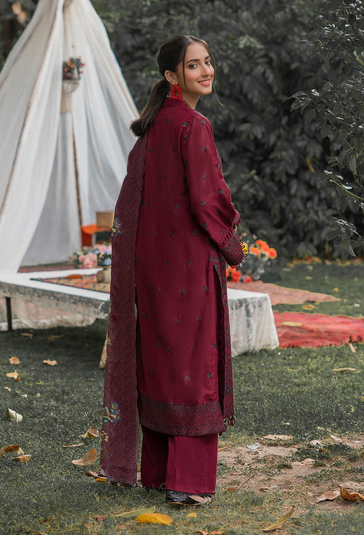 Adan Libas Chikankari - D6