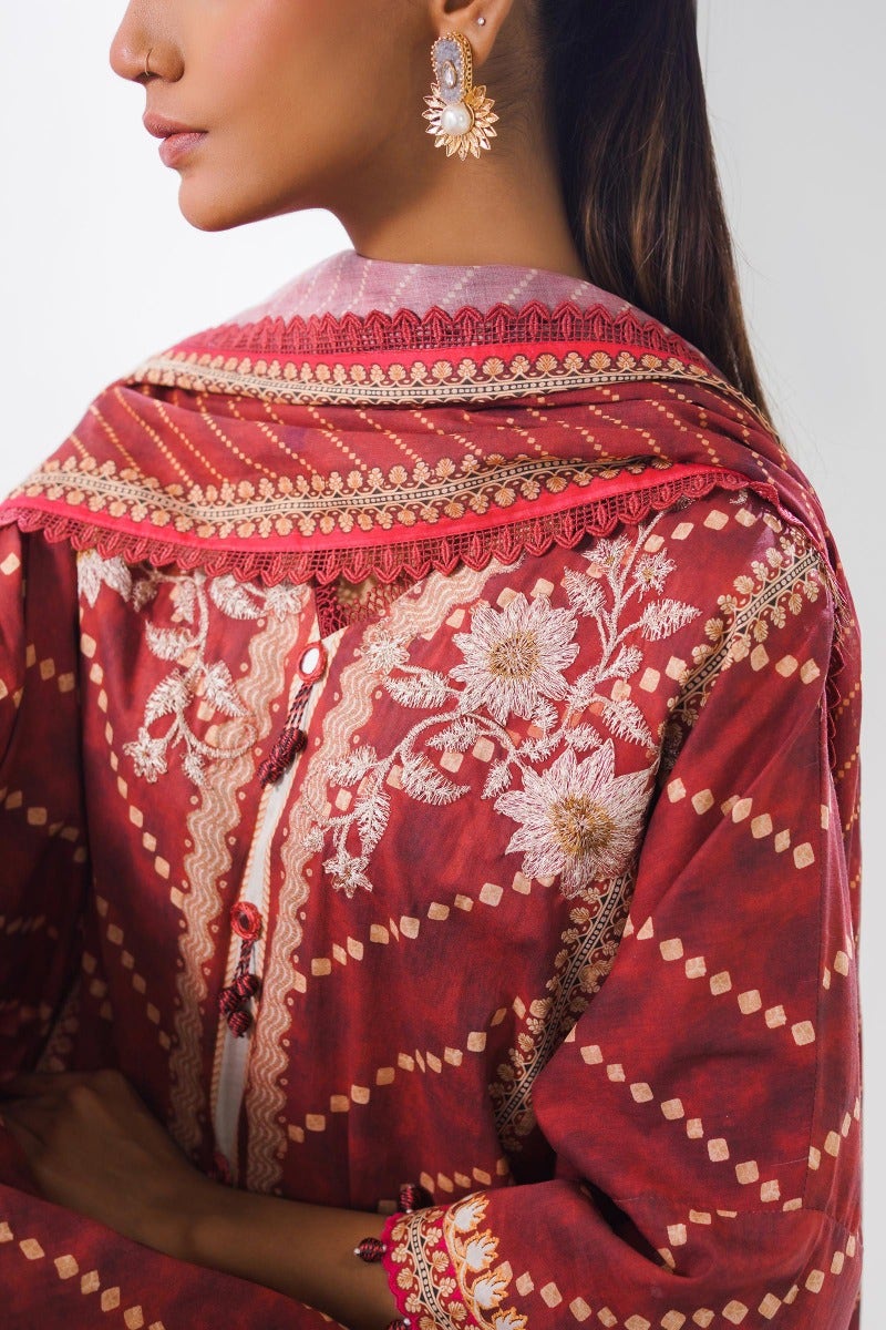 Sana Safinaz MAHAY - 13A